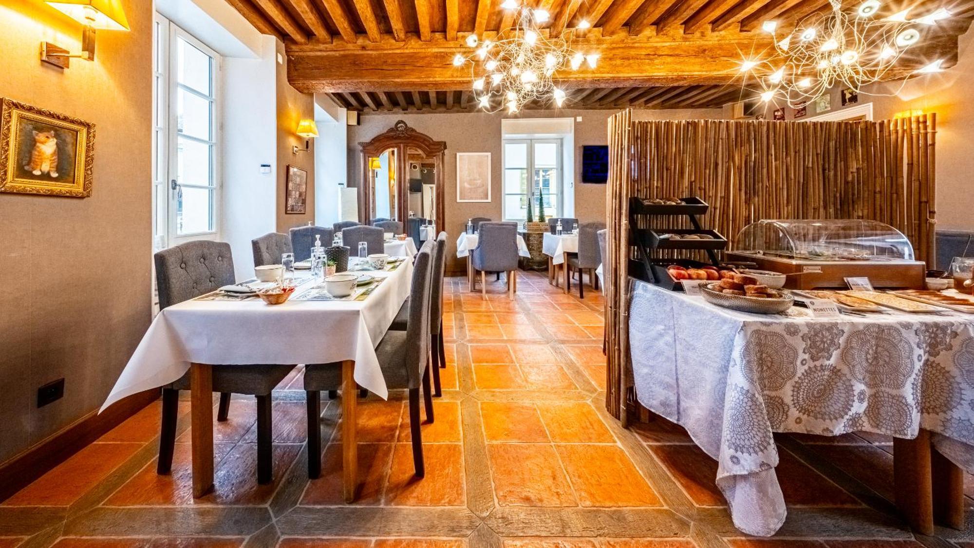 Hotel Relais De La Cote D'Or 스뮤엉옥수아 외부 사진