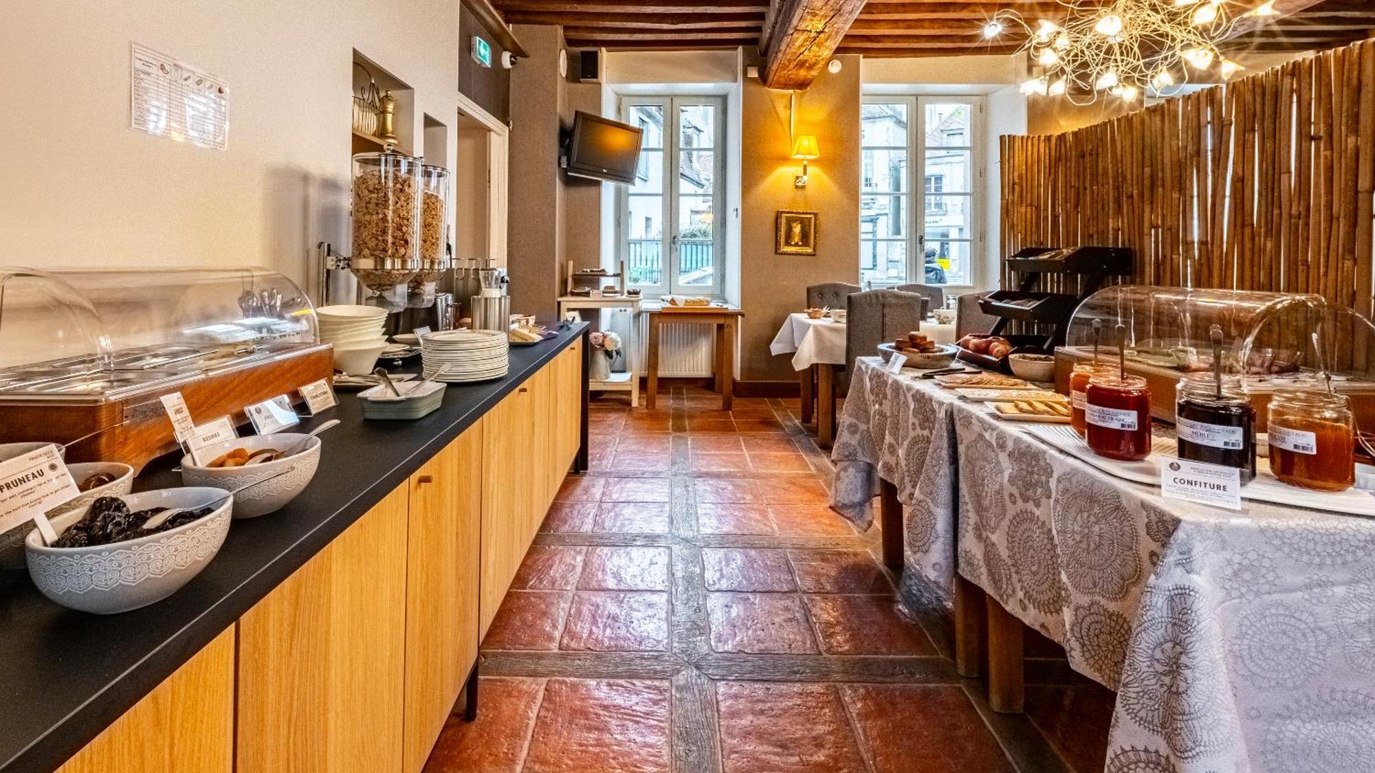 Hotel Relais De La Cote D'Or 스뮤엉옥수아 외부 사진
